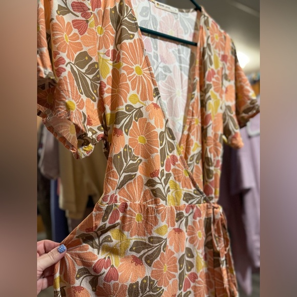 Marine Layer Emlyn Midi Floral Wrap Dress - Picture 4 of 9